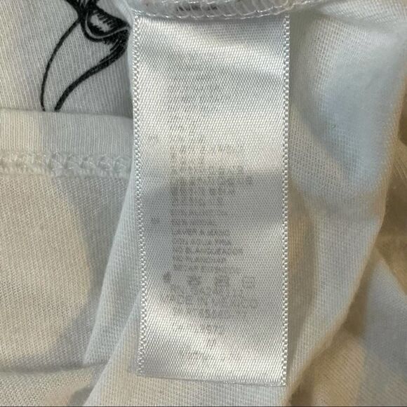 Fashion Nova Royalty logo Solid White Graphic Crop Top Short Sleeve size M - Picture 3 of 10